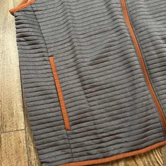 LL Bean Airlight Vest Men's Platinum Grey Full Zip Hiking Outdoor NWT - Picture 2 of 5